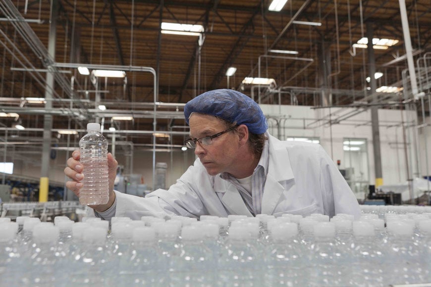 OMRON: Vier Trends bei Abfüll- und Verschlussabläufen in der Getränkeindustrie